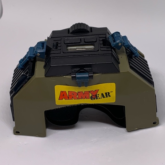 Galoob Toys 988 Vintage Army Gear Wrist Missile Outpost Galoob Toys